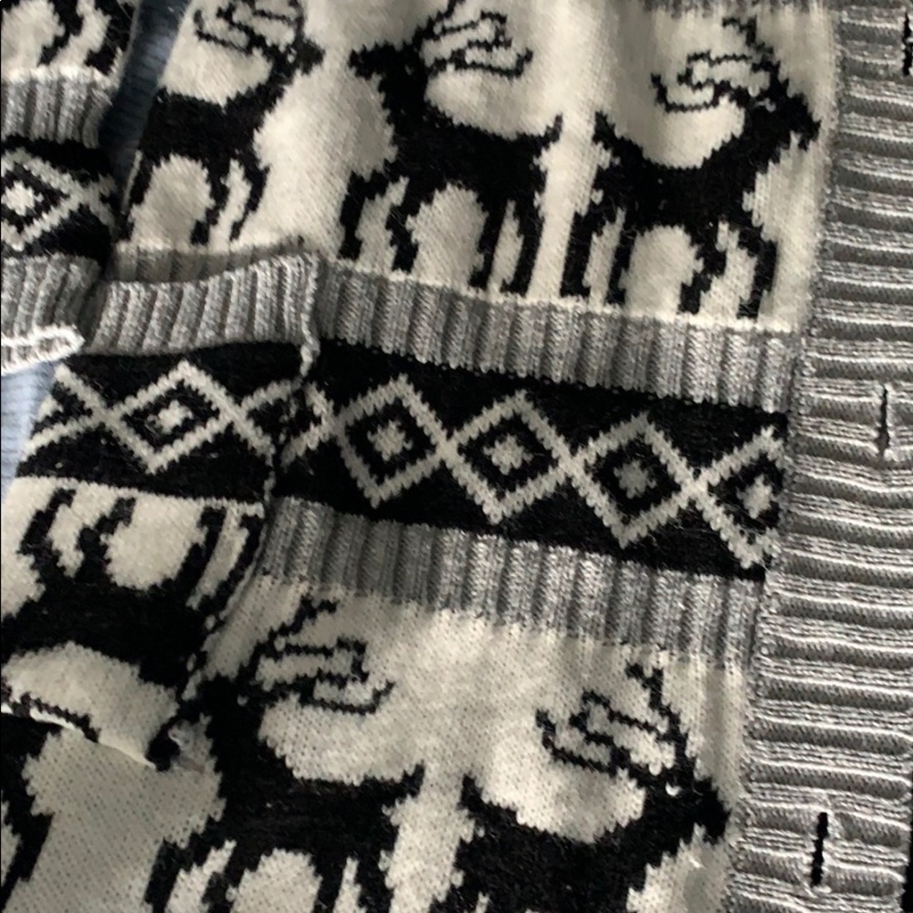 Sweater Cardigan - Picture 2 of 3